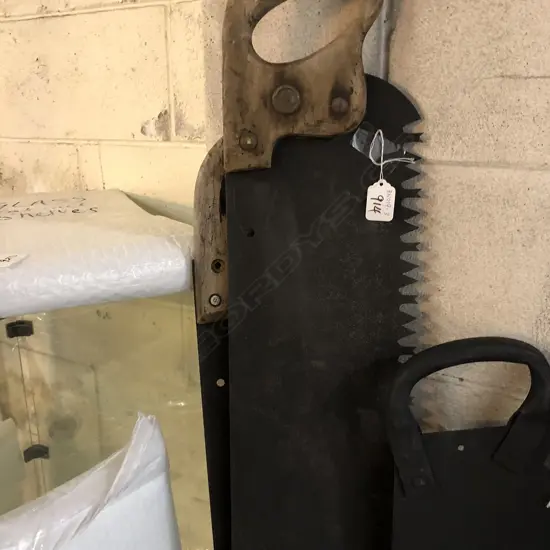 ONE MAN COMBINATION PLANE & M-TOOTH CROSSCUT SAW