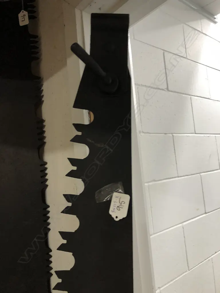 2 MAN M-TOOTH (ARCHED BACK) CROSSCUT SAW Image 1++