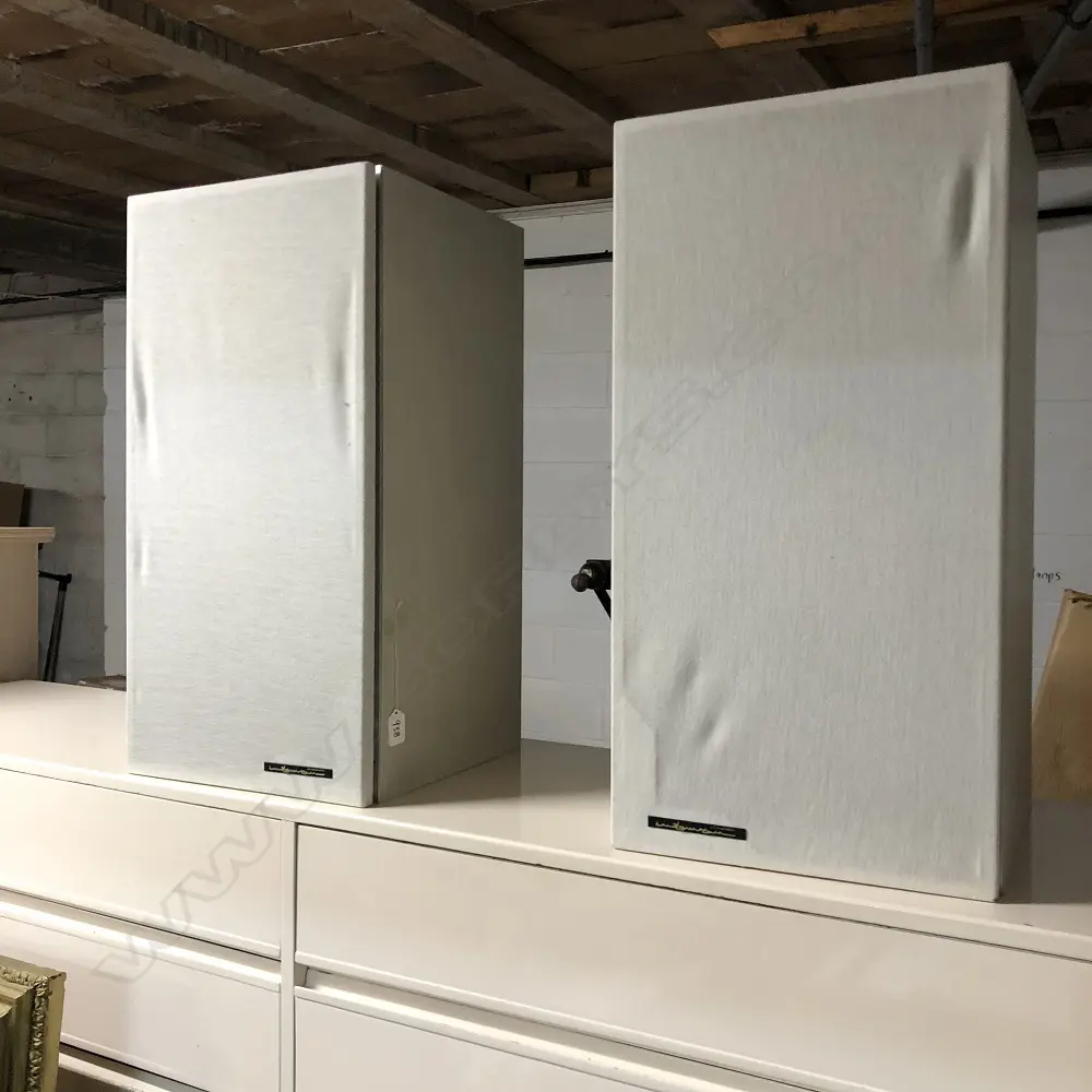 PR OF 3 WAY STEREO SPEAKERS Image 1++