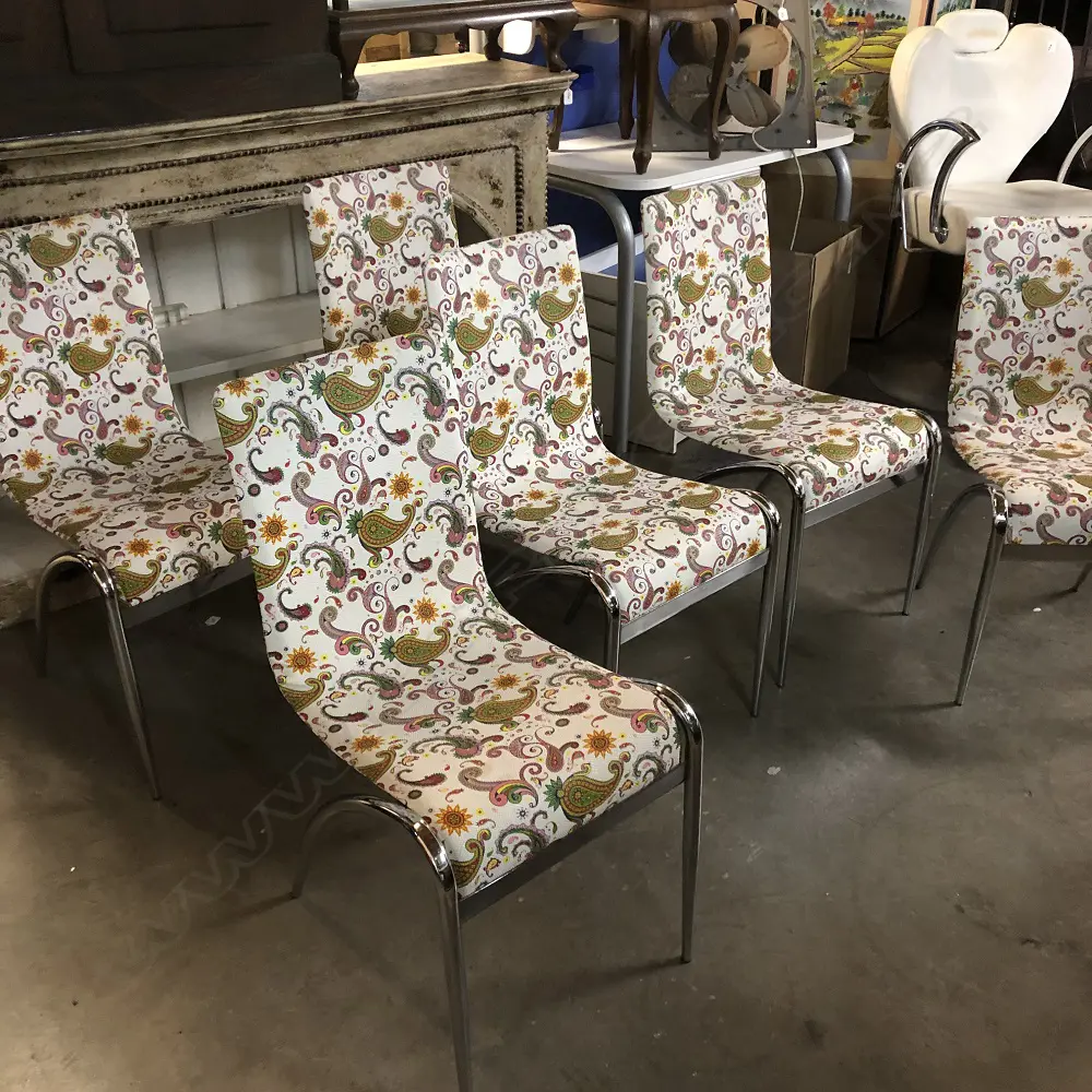 6X RETRO DINNING CHAIRS (NEWLY RECOVERED) Image 1++