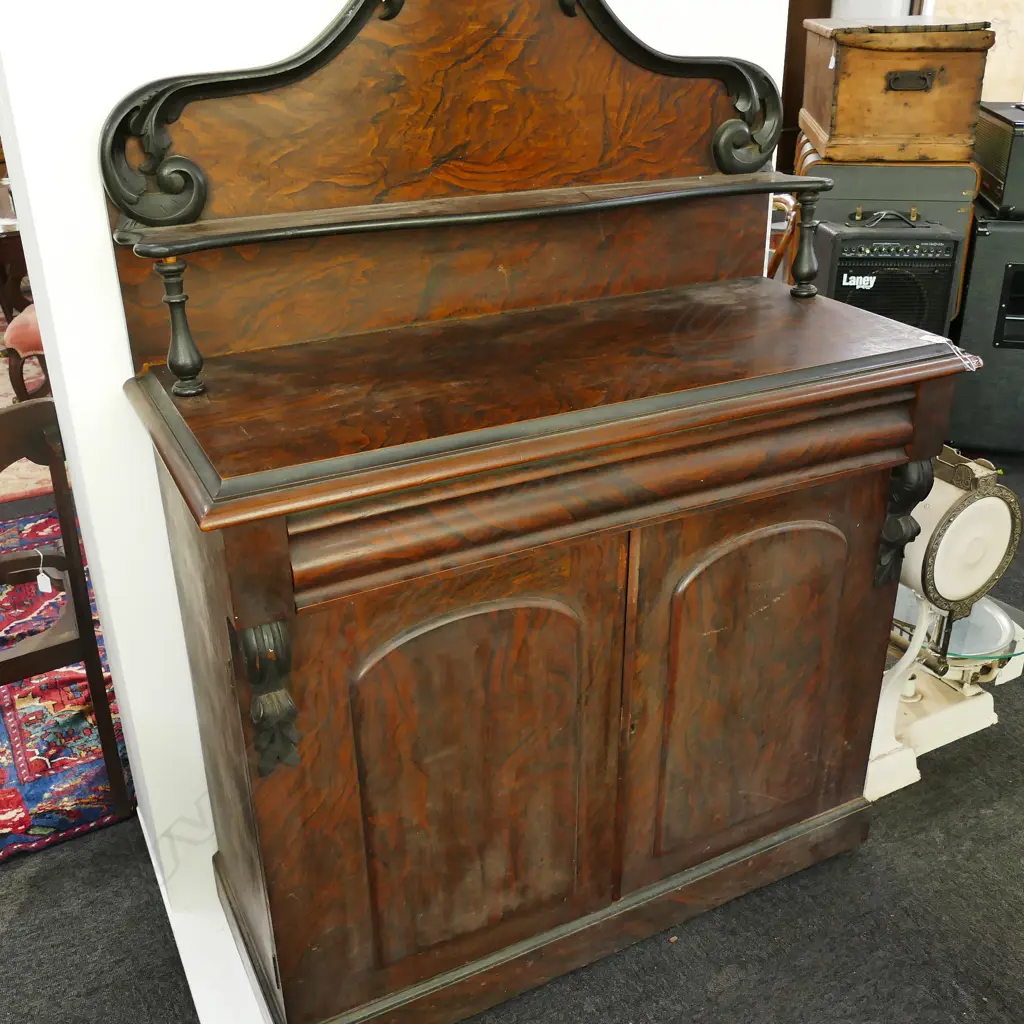 CHIFFONIER WITH SCUMBLE PAINT GRAIN FINISH 1100 X 500 X 1500mm Image 1++