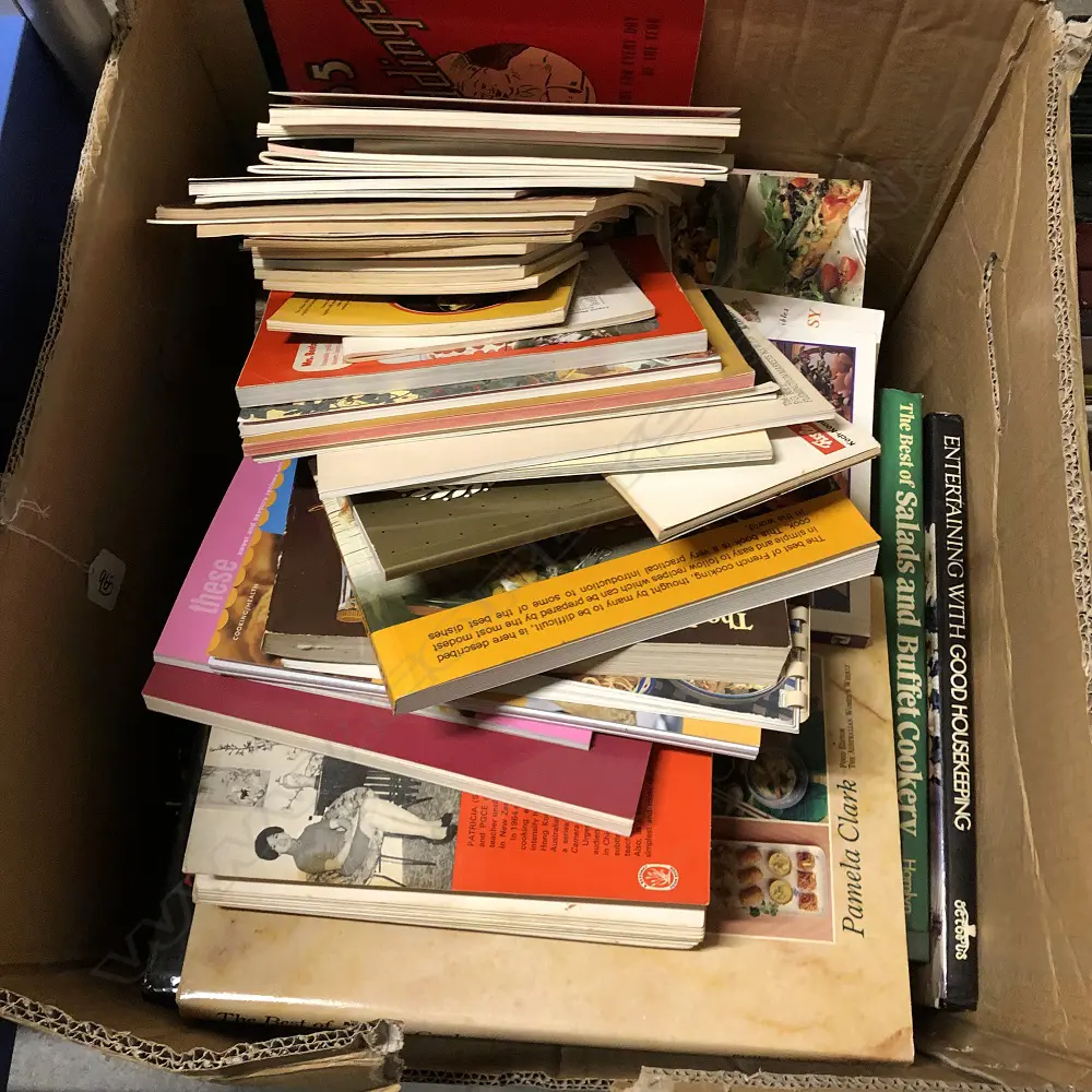 LOT ASST COOKING BOOKS Image 1++