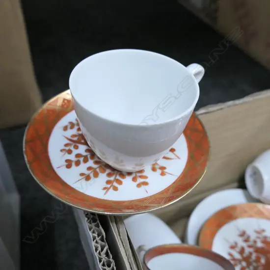 LOT,4 BAVARIAN COFFEE CANS + SAUCERS+ 4 CHINESE + 2 STAFFORDSHIRE DISHES + MATCH BOXES