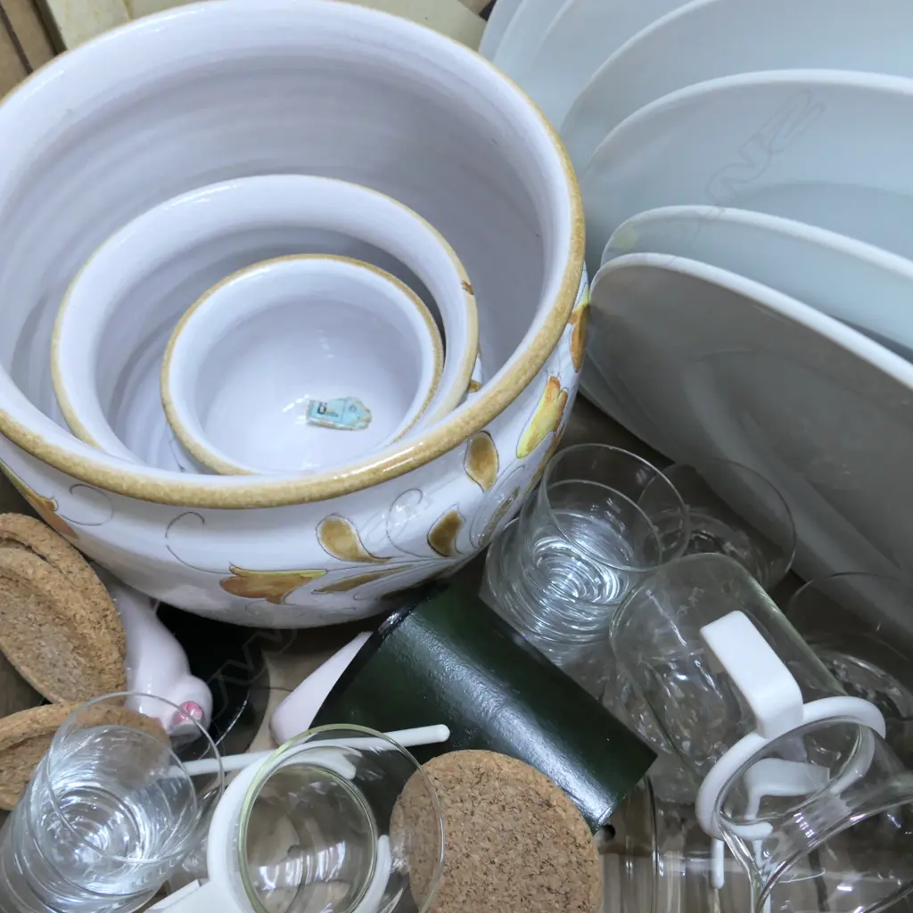 LOT PLATES /TRAY/BODIUM/GLASSES ETC Image 1++