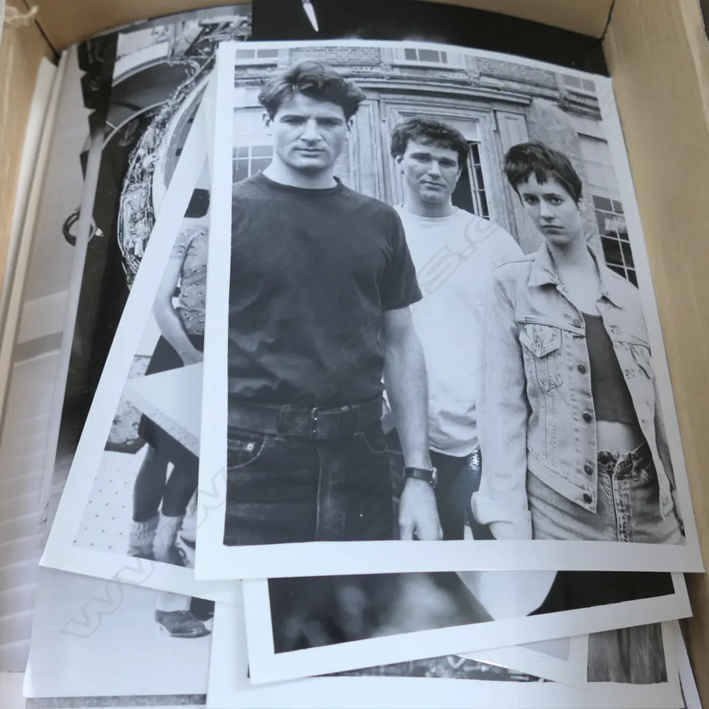 BOX LOT ASST. BLACK AND WHITE PHOTOGRAPHY Image 1++