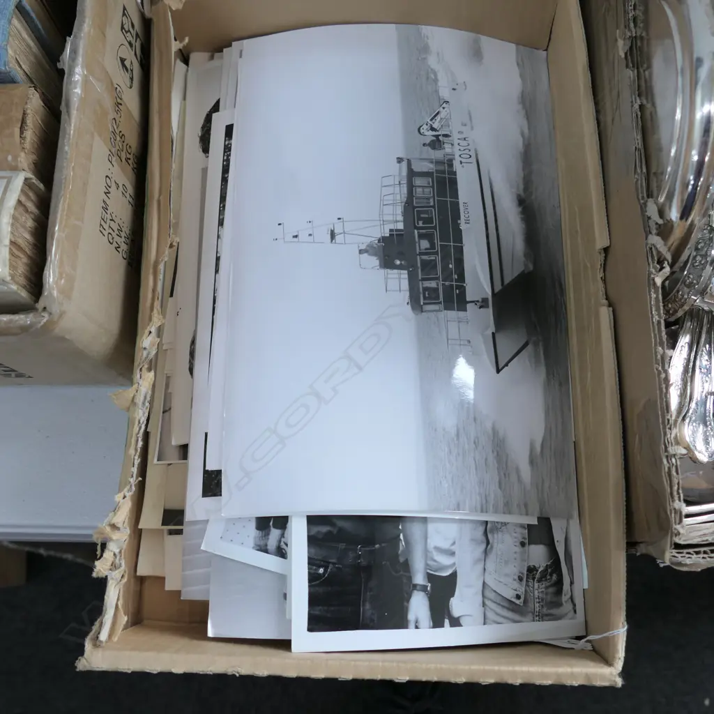 BOX LOT ASST. BLACK AND WHITE PHOTOGRAPHY Image 1++