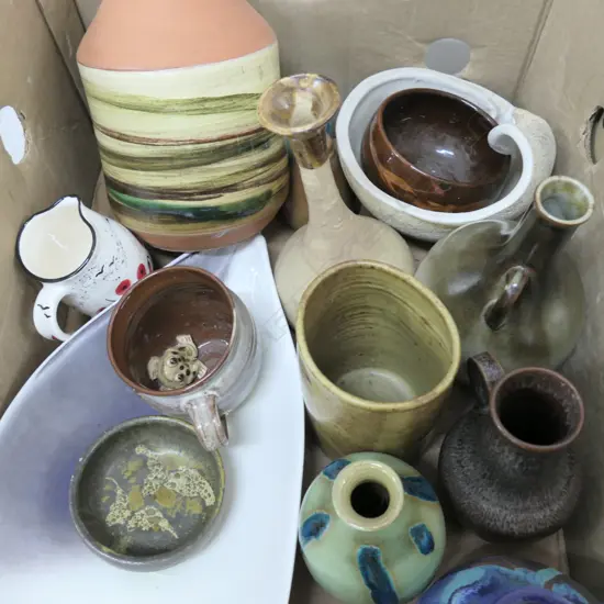 BOX LOT ASST. NZ POTTERY