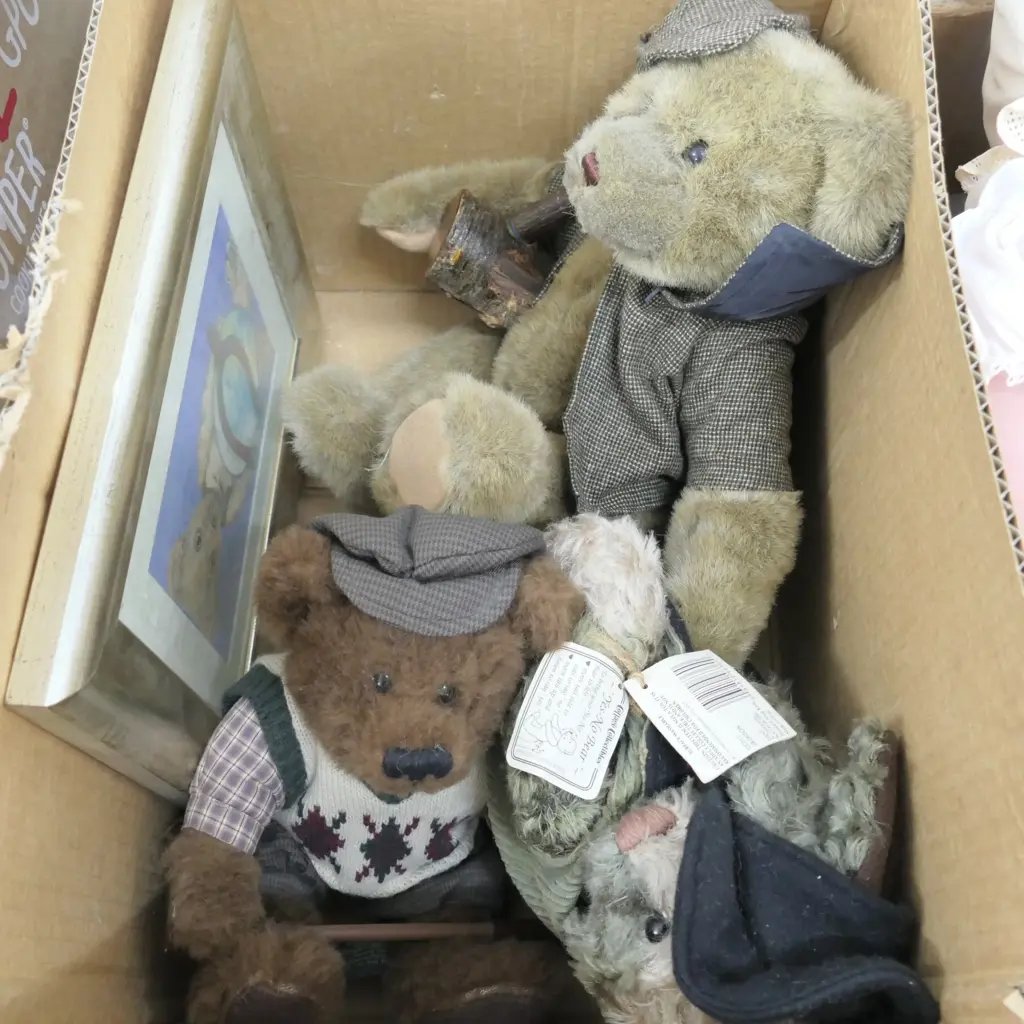 BOX OF 3 TEDDY BEARS + PRINT Image 1++