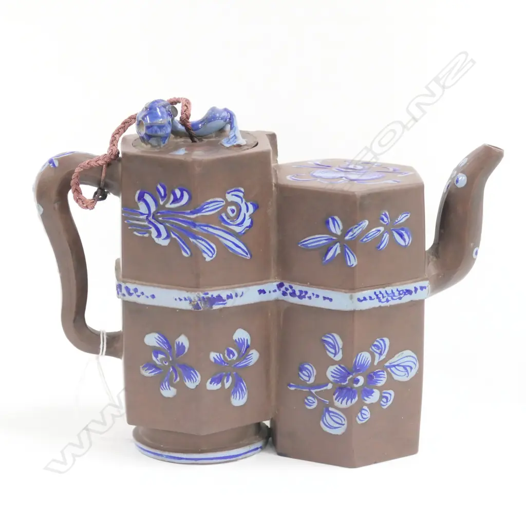 YIXINGWARE DOUBLE VESSEL TEAPOT 110MM H Image 1++