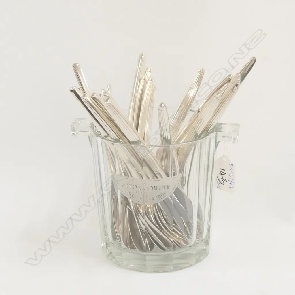 36 PCE GERO CUTLERY; 6 FORKS, 8 KNIVES, 14 FISH, 8 SPOONS IN MOET CHANDON ICE BUCKET Image 1++