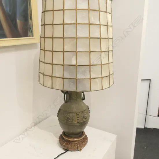 PAIR OF CHINESE ARCHAIC STYLE TABLE LAMPS