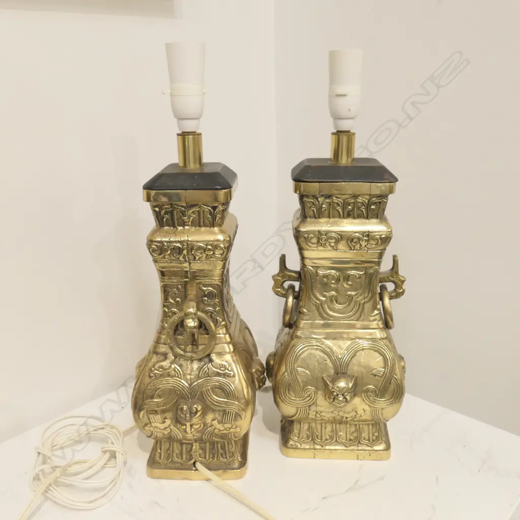 PAIR OF ORIENTAL BRONZE LAMPS WITHOUT SHADES 450MM H TOTAL Image 1++