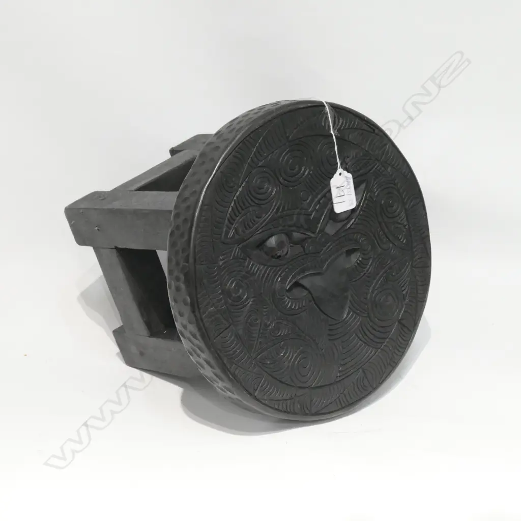 MAORI CARVED STOOL STYLISED FACE TO TOP Image 1++