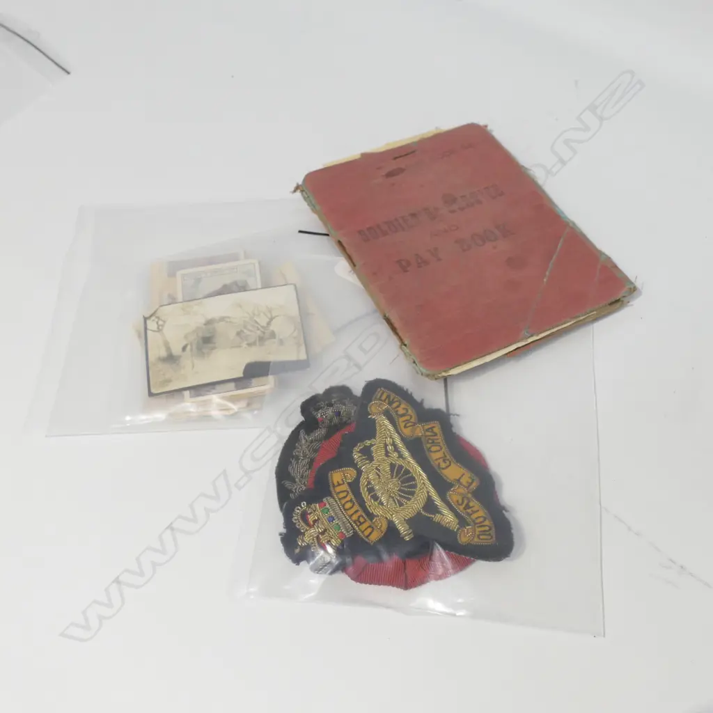 SOLDIER'S PAYBOOK, WWI CIGARETTE CARDS & 3 CLOTH BADGES Image 1++