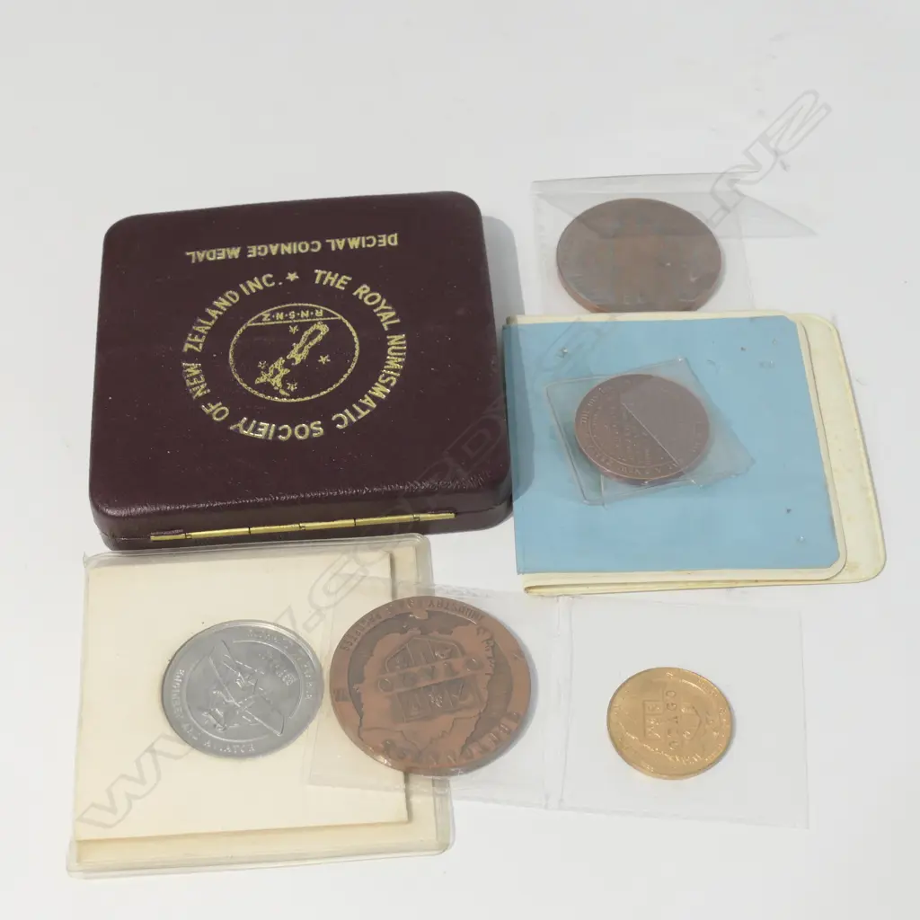 ROYAL MINT DECIMAL COINAGE INTRO MEDALLION, 3 PROVINCIAL MEDALLIONS, RICH. PEARCE MEDAL & APOLLO 8 COMMEM MEDAL Image 1++