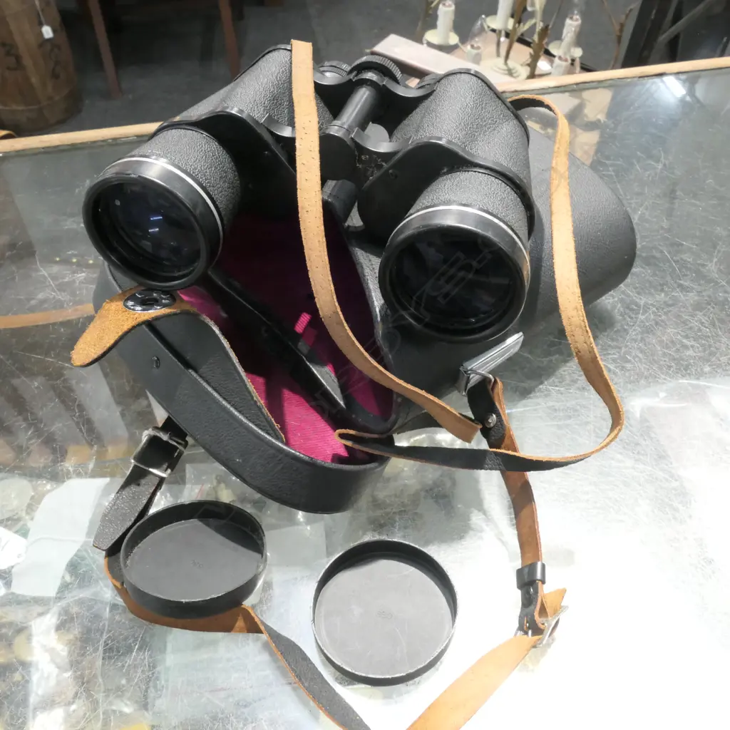 PENTAX PR OF BINOCULARS IN LEATHER BAG  Image 1++