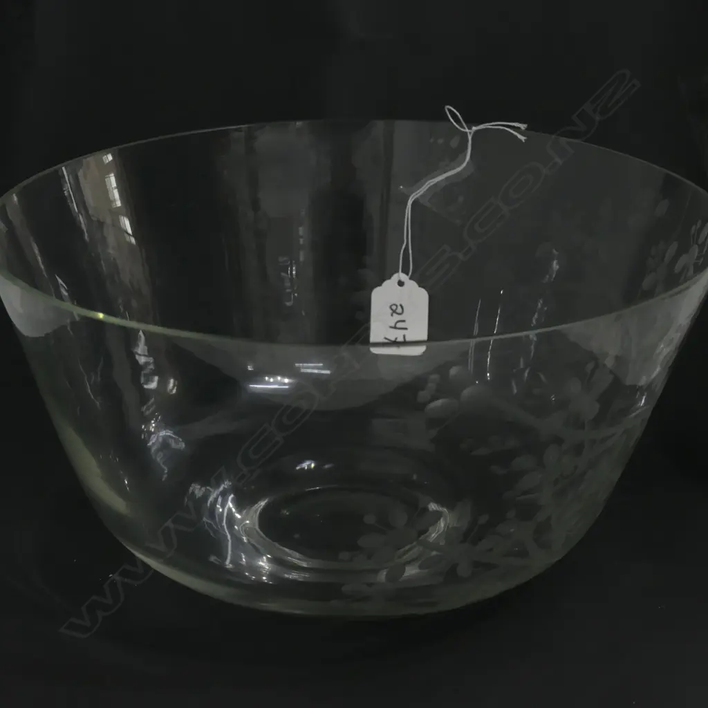 GLASS ETCHED BOWL Image 1++