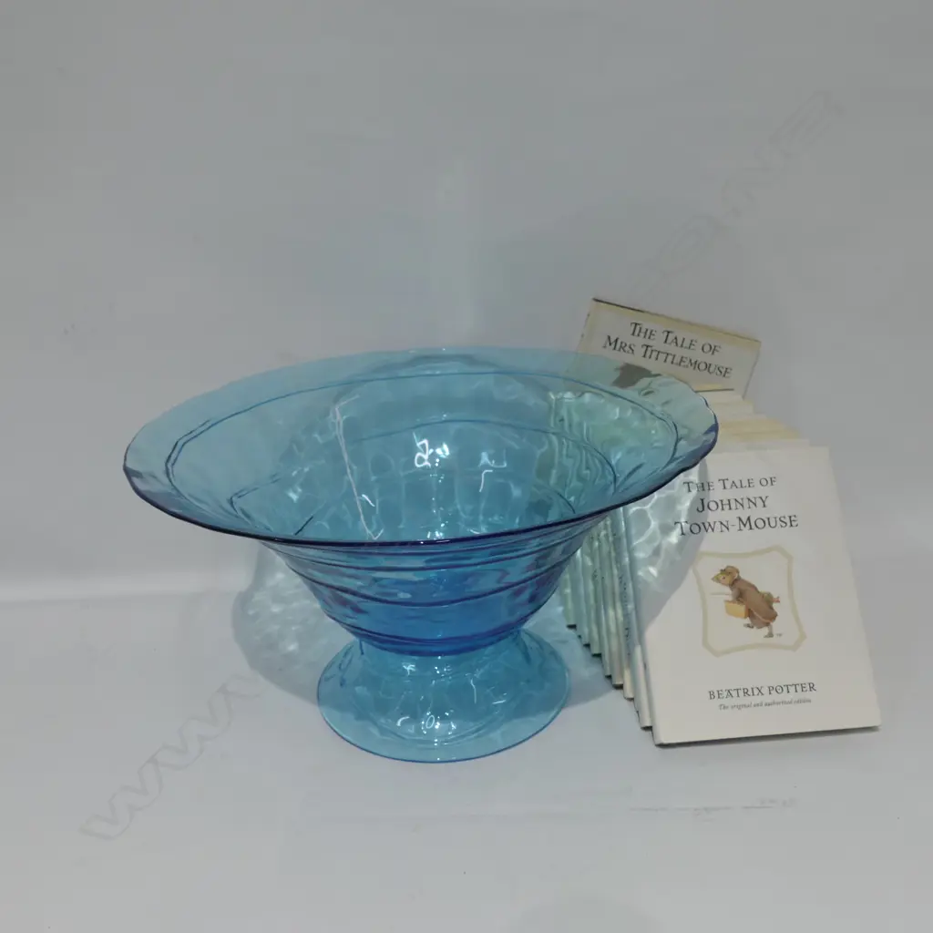ITALIAN BLUE GLASS DISH D. 110MM + BEATRIX POTTER BOOKS Image 1++