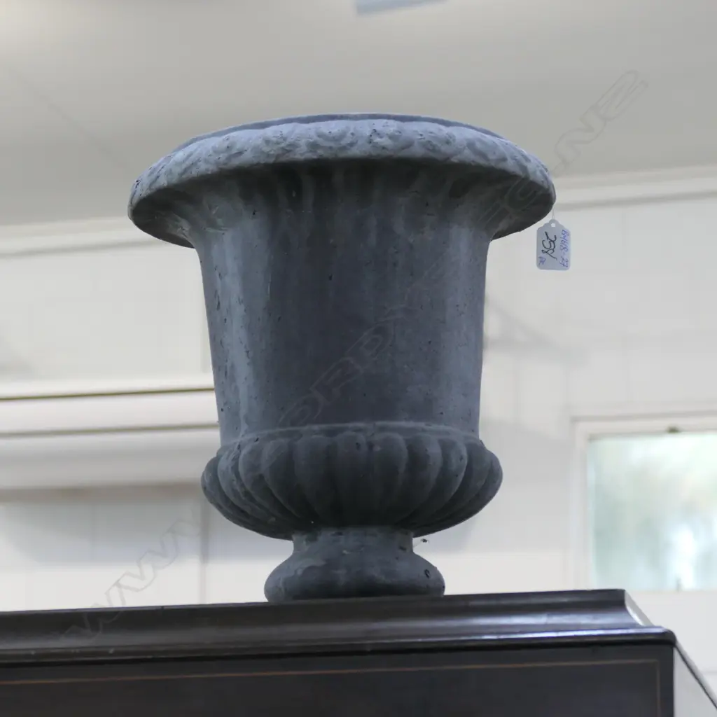 PR COMPOSITE ANTIQUE STYLE GARDEN CAMPANA URNS Image 1++