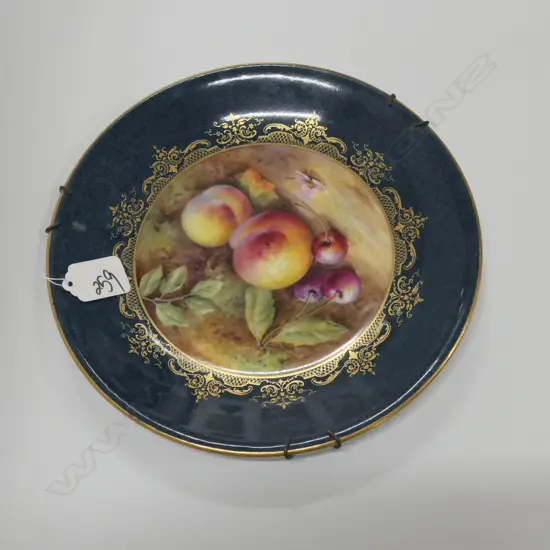 ROYAL WORCESTER FRUIT MEDALLION CABINET PLATE 1929 PAINTED BY H. PRICE. HAIRLINES. Dia.240MM