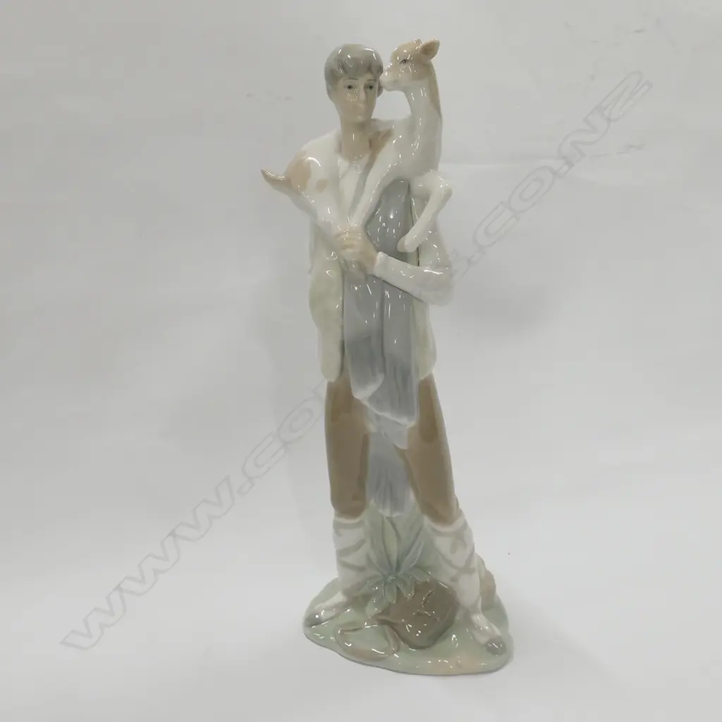LLADRO BOY WITH GOAT H 280 MM Image 1++