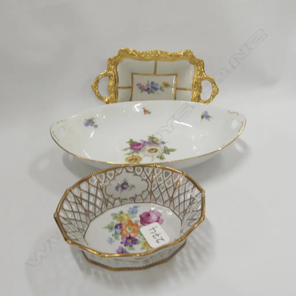 THREE WHITE AND GOLD DISHES; '123' AF, 'GERMANY' AND SCHUMANN ARZBERG LARGEST 290MM L Image 1++