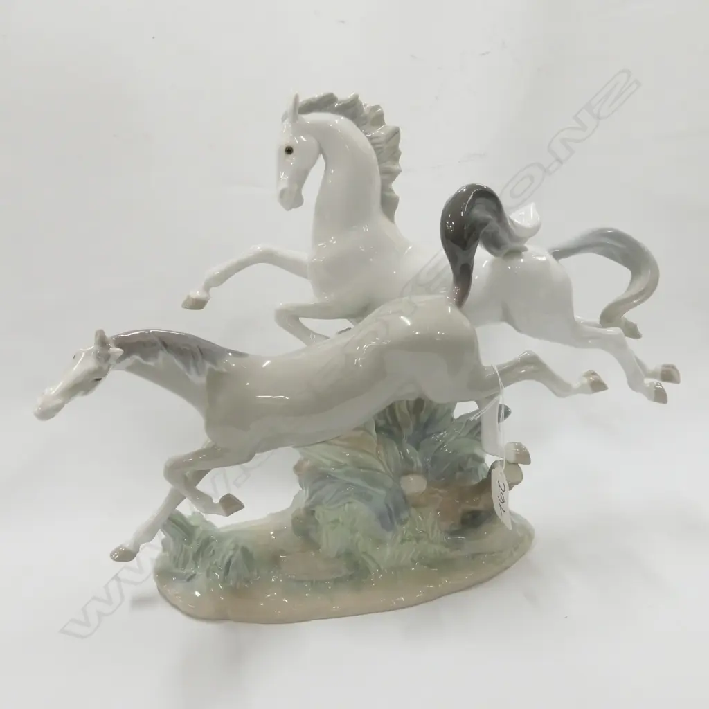 LLADRO PORCELAIN STUDY OF TWO HORSES H.270mm Image 1++