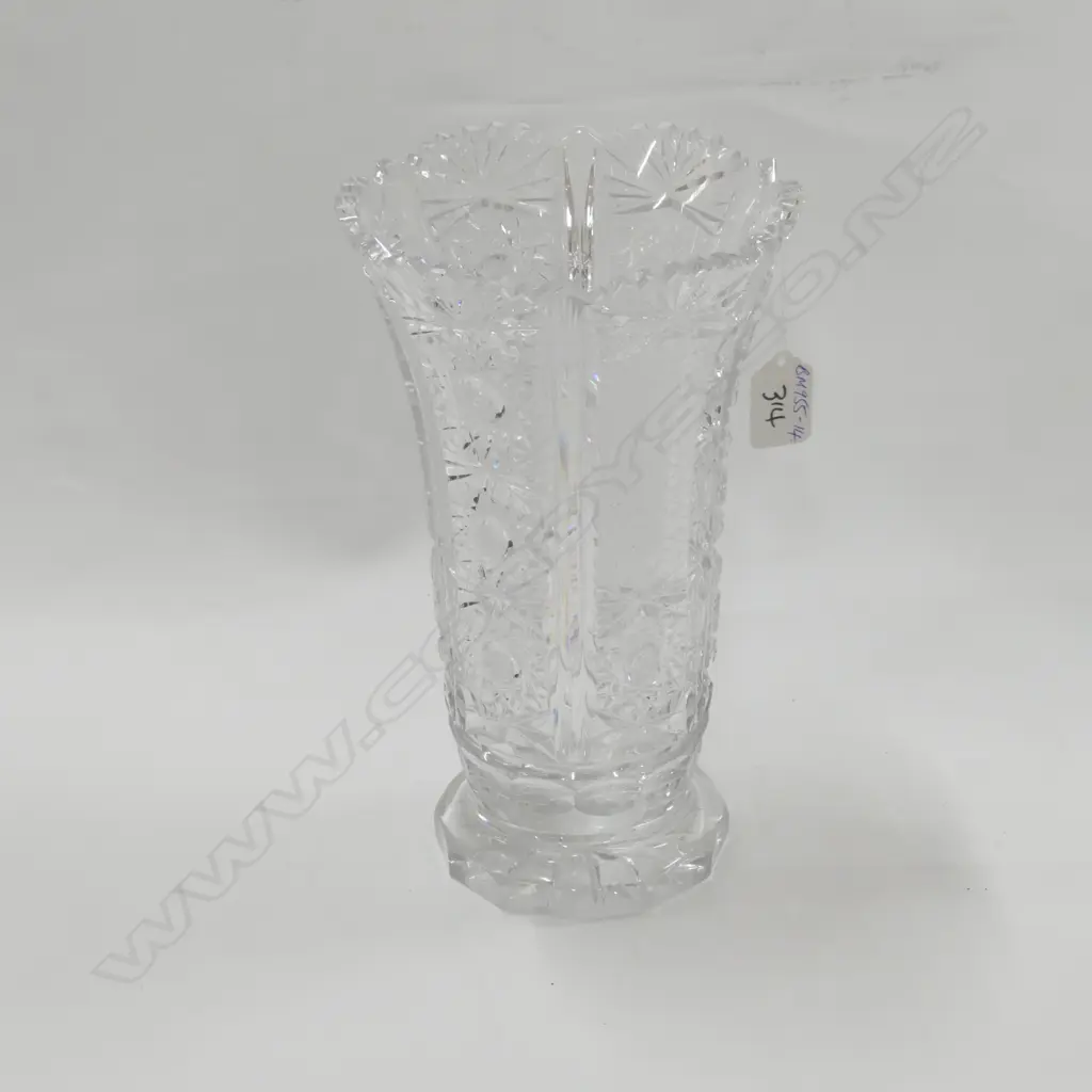 LGE VINTAGE CUT CRYSTAL TRUMPET VASE H.265mm Image 1++