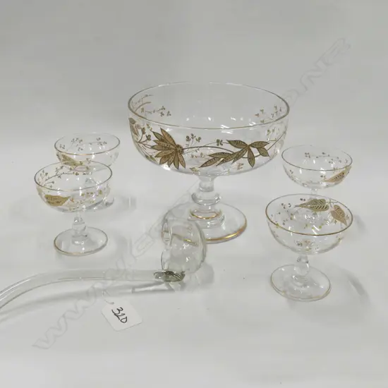 GLASS COMPORT, 4 GLASSES AND LADLE