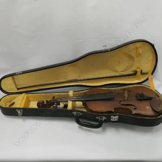 HOPF VIOLIN IN CASE, WITH BOW