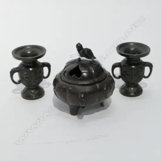 3 MEIJI JAPANESE BRONZE SMALL PCES. PR VASES INCENSE BURNER 