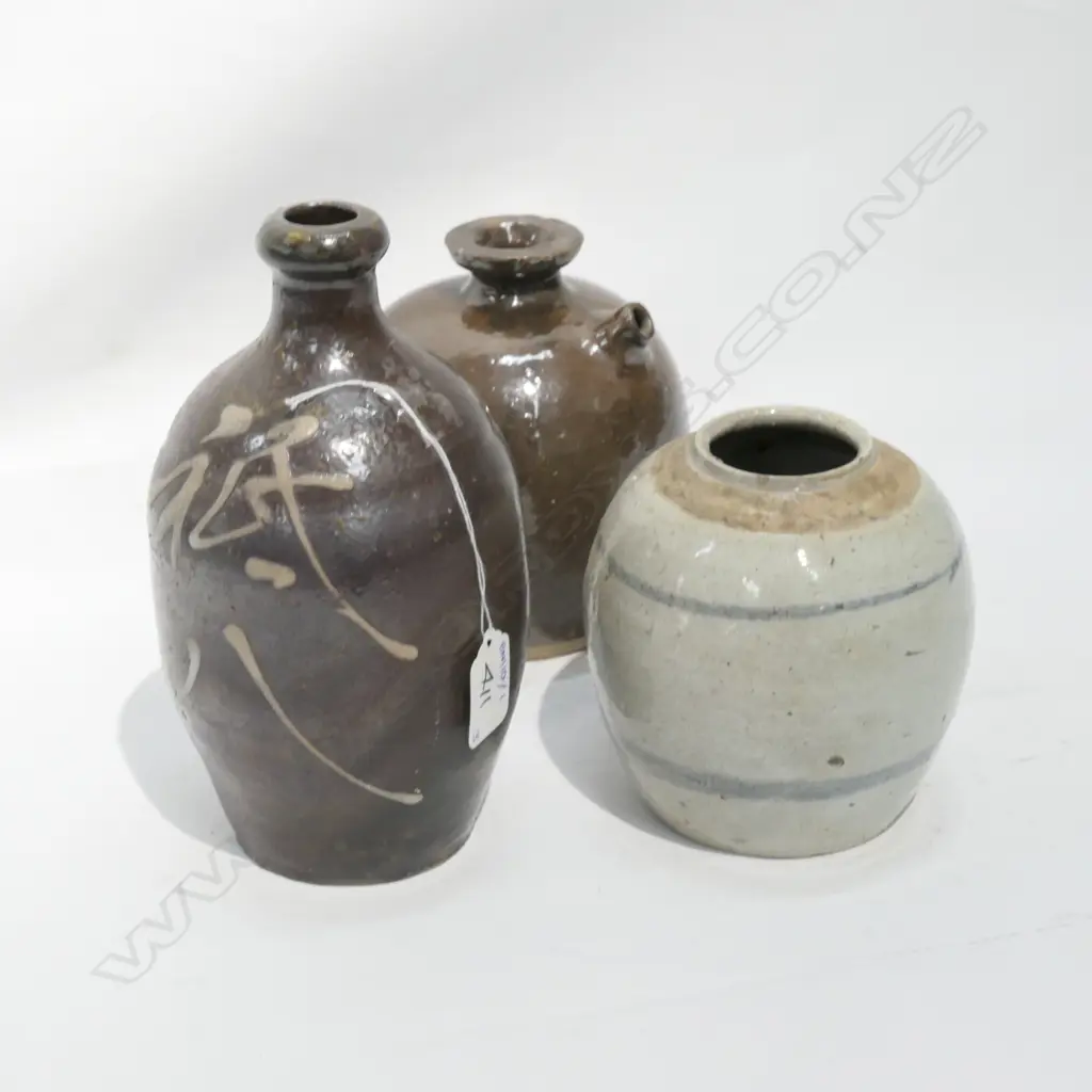 3 CHINESE POTTERY VESSELS H. 210MM Image 1++