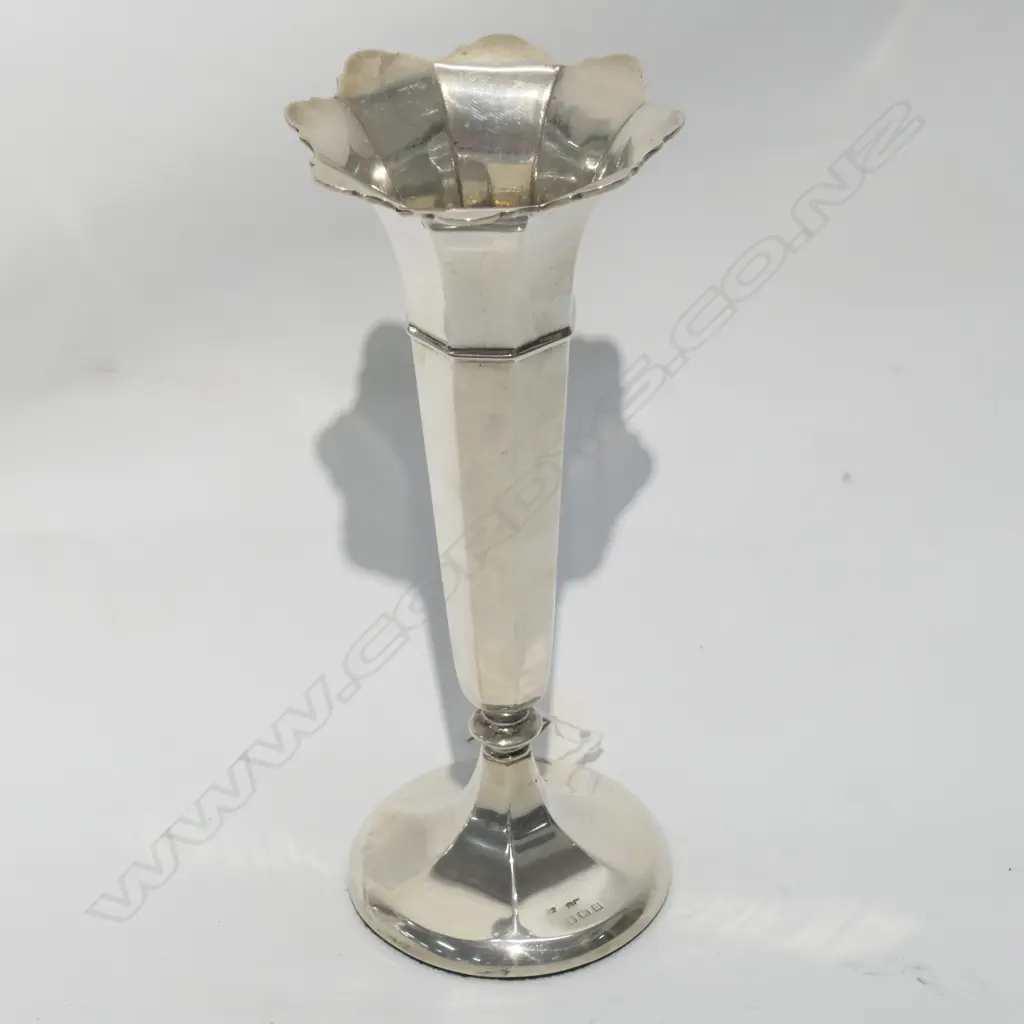 STERLING SILVER BUD VASE - HEAVY 170.8G Image 1++