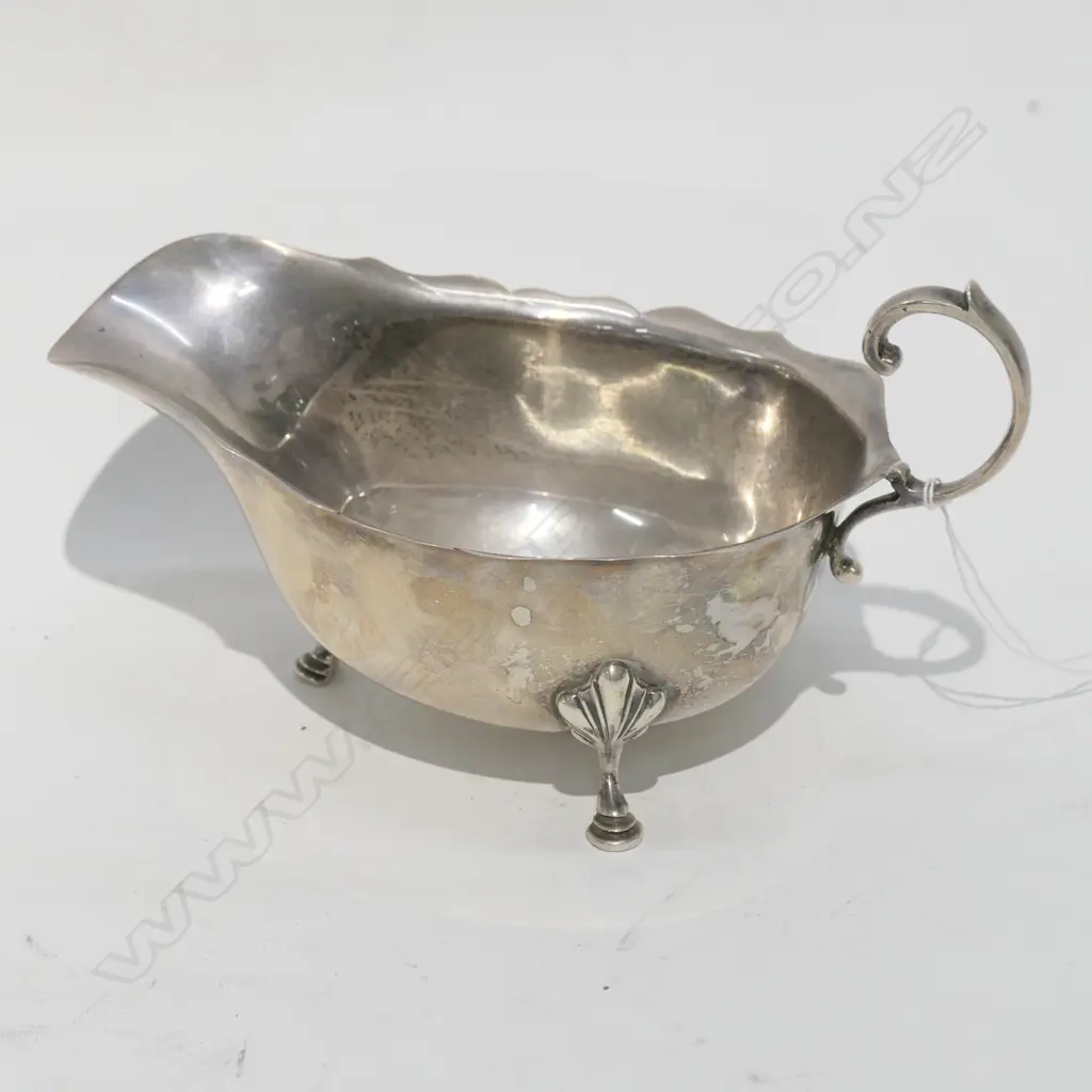SILVER SAUCE BOAT 96gms Birmingham 1953 Image 1++