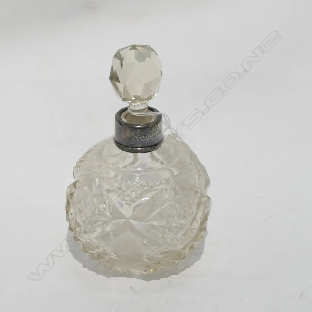 CUT CRYSTAL AND SILVER TOPPED SCENT BOTTLE Image 1++