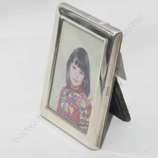 OBLONG PLAIN SILVER PHOTO FRAME, EASEL BACK, 105 x 80mm