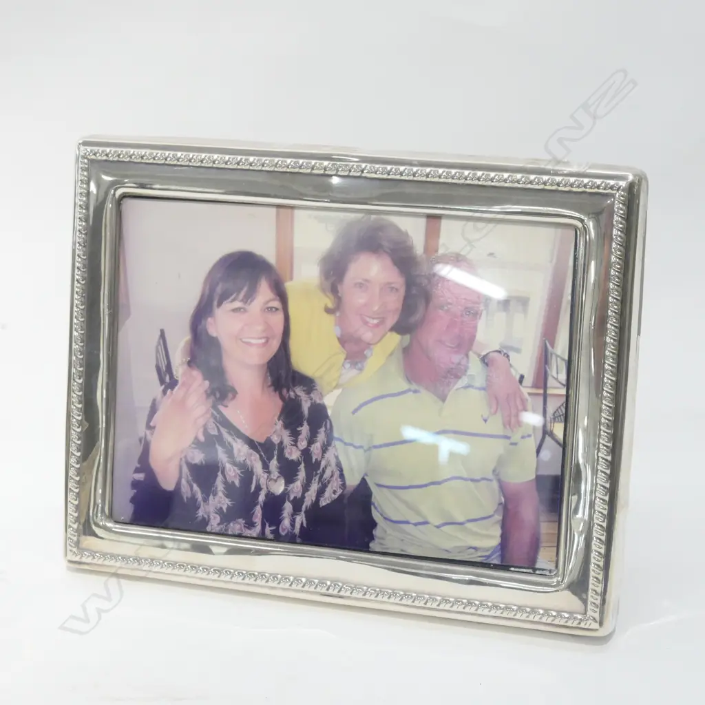 STG SILVER PHOTO FRAME, EASEL BACK, 220 x 170mm Image 1++