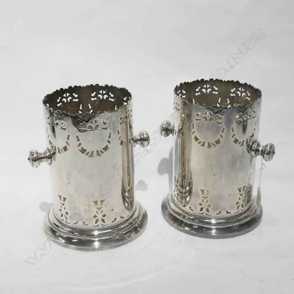 PR OF SILVER PLATED ICE BUCKET Image 1++