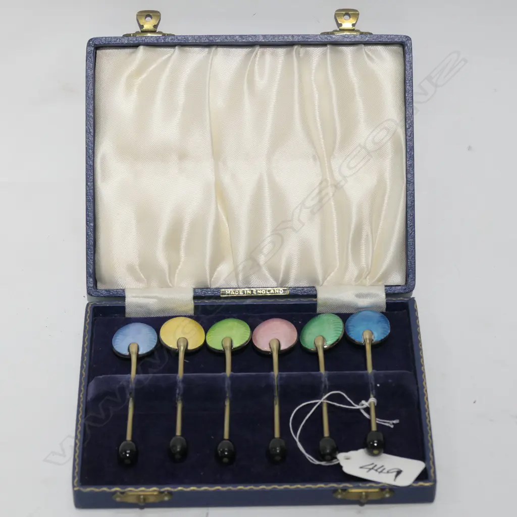 CASED SET COLOURED ENAMEL BACKED COFFEE SPOONS Image 1++
