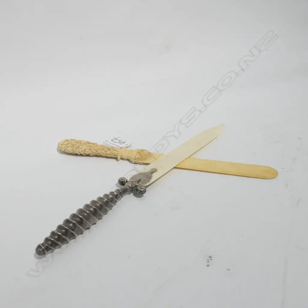 2X OF ANTIQUE IVORY PAPER KNIFE Image 1++