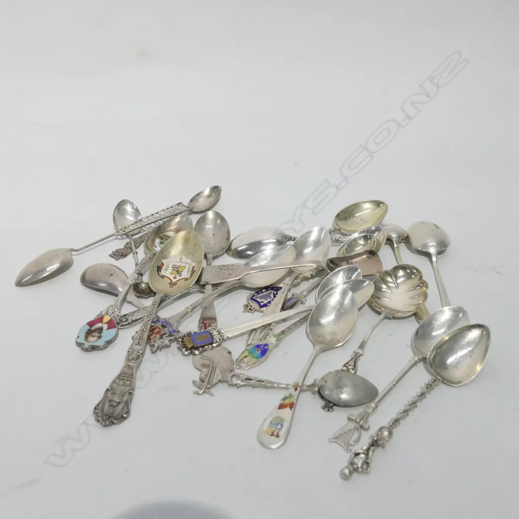 COLLECTION SILVER SOUVENIR SPOONS 250gm Image 1++