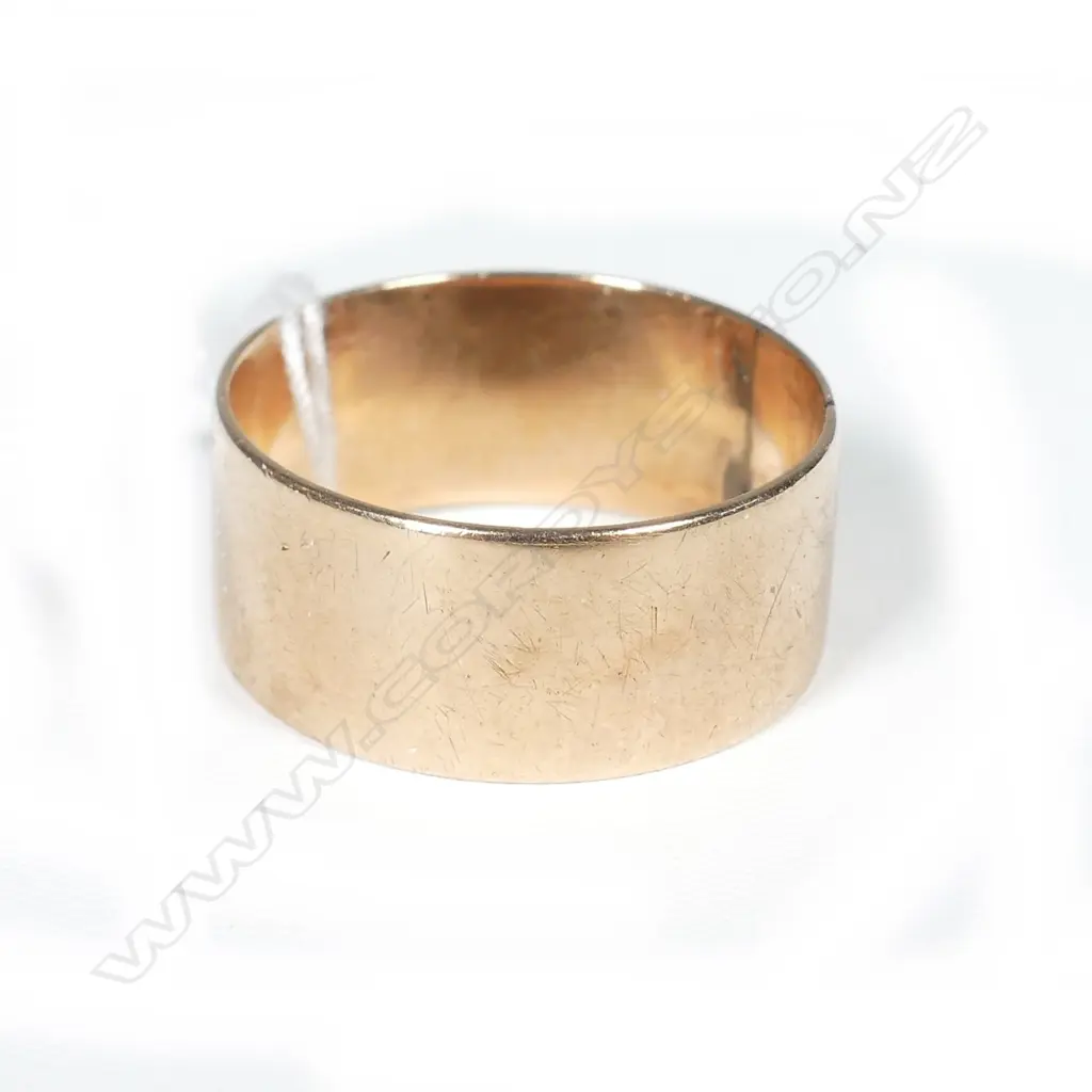 18CT WIDE ROSE GOLD BAND 5.7GMS Image 1++