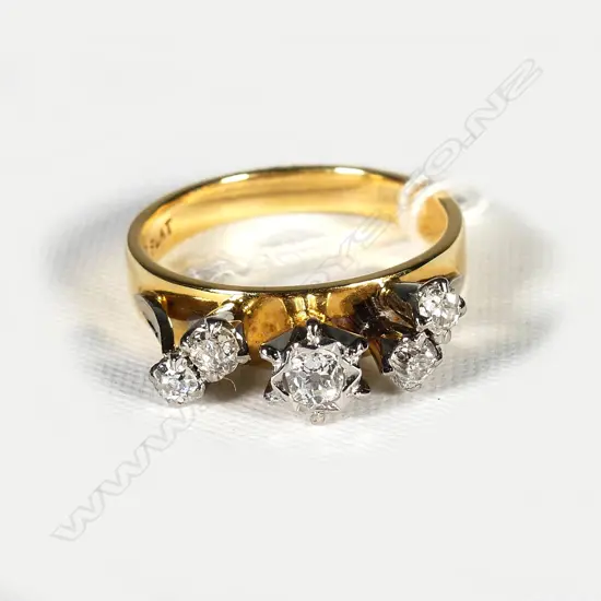 18CT GOLD AND FIVE STONE DIAMOND RING (VAL)