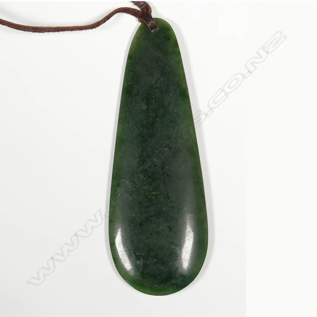 POUNAMU PENDANT  Image 1++