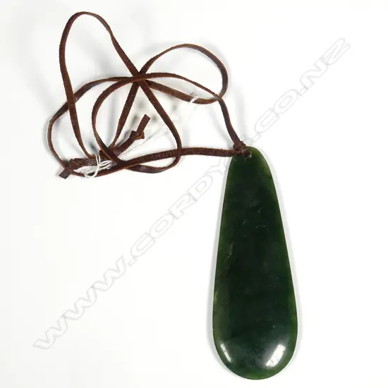 POUNAMU PENDANT 