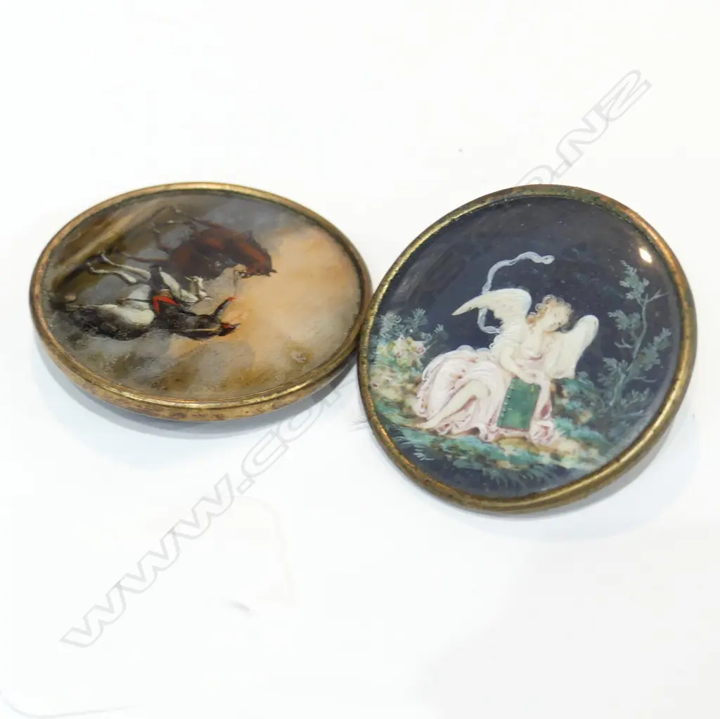 TWO DELIGHTFUL & RARE HAND PAINTED GEORGIAN BUTTONS  Image 1++