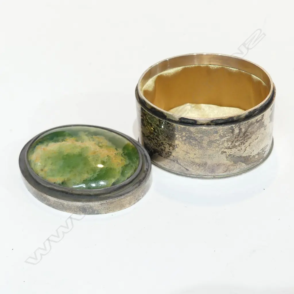 STG ROAKE SILVER TRINKET BOX IN CASE  Image 1++