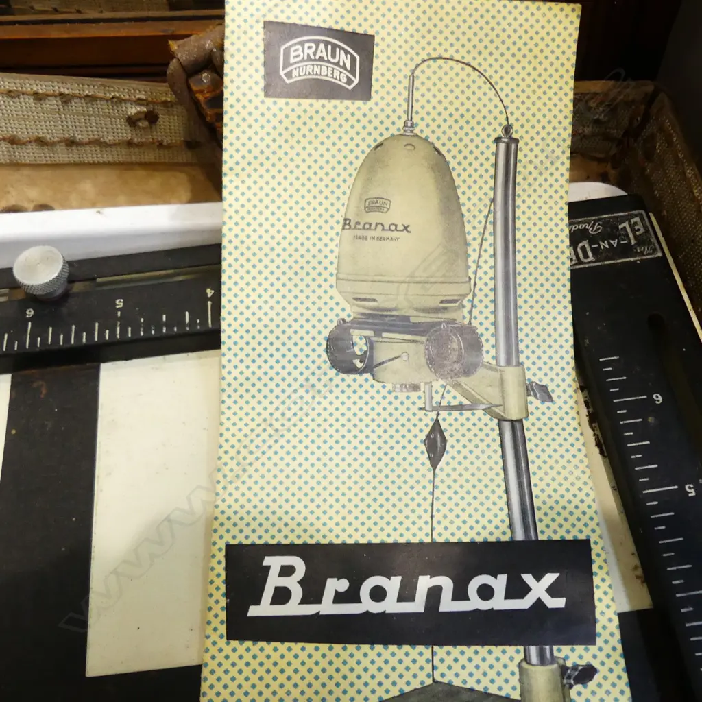 GOOD VINTAGE PHOTOGRAPHIC ENLARGERS ETC, Image 1++