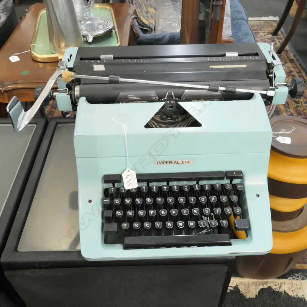 IMPERIAL TYPEWRITER Image 1++
