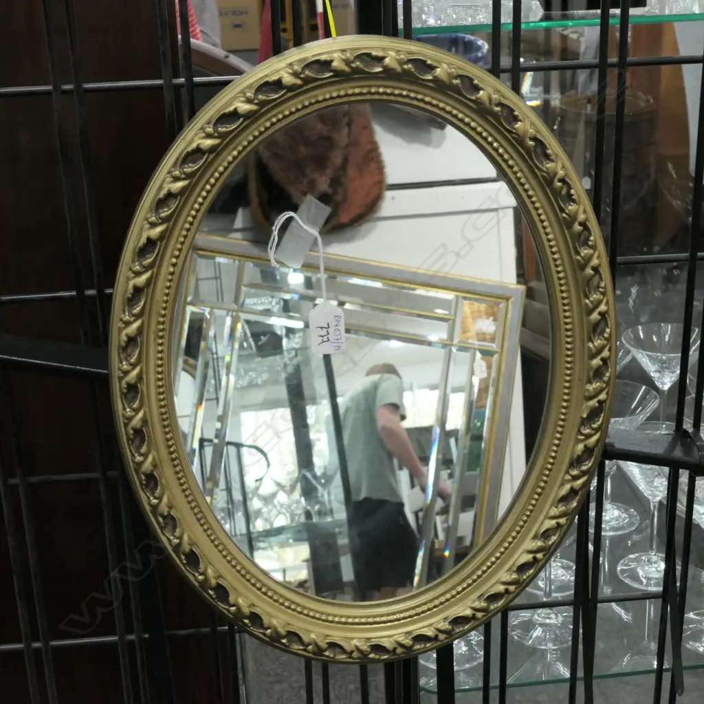VINTAGE OVAL GILT MIRROR 460MM H Image 1++